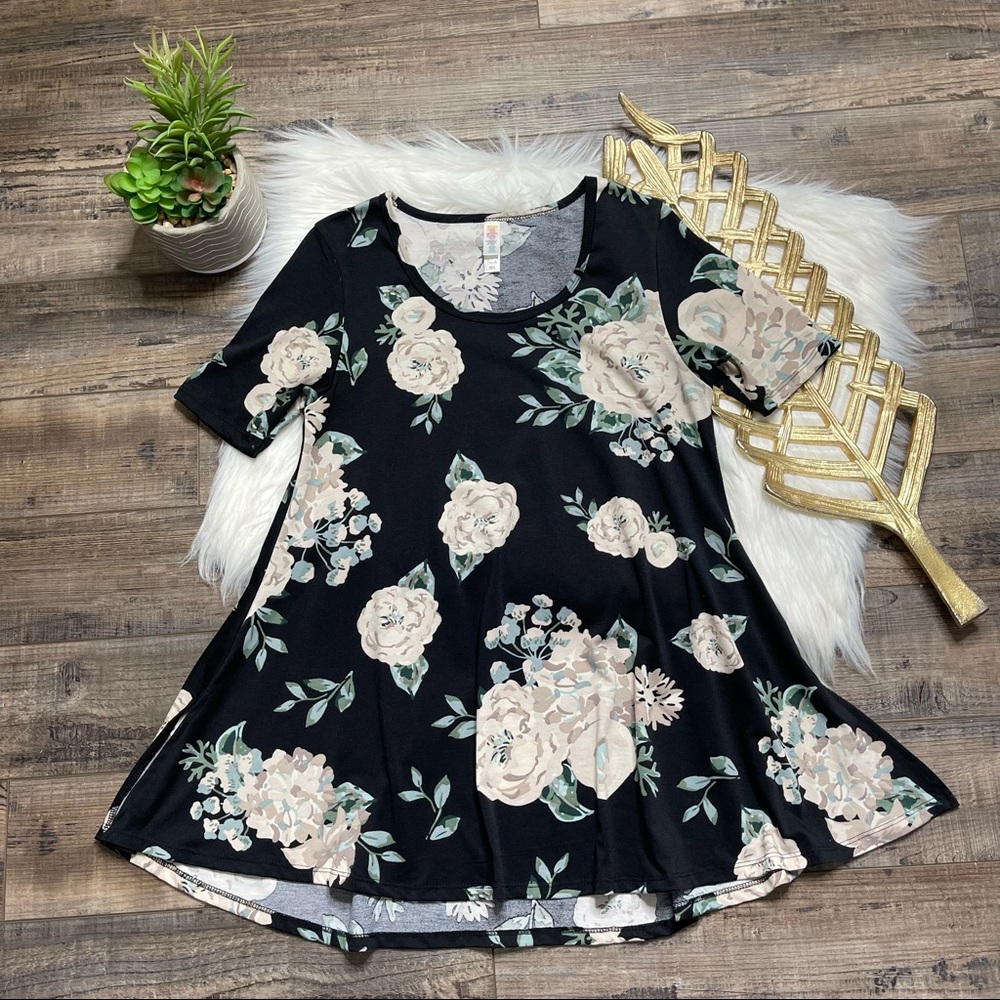 LuLaRoe Floral Perfect Tee Shirt